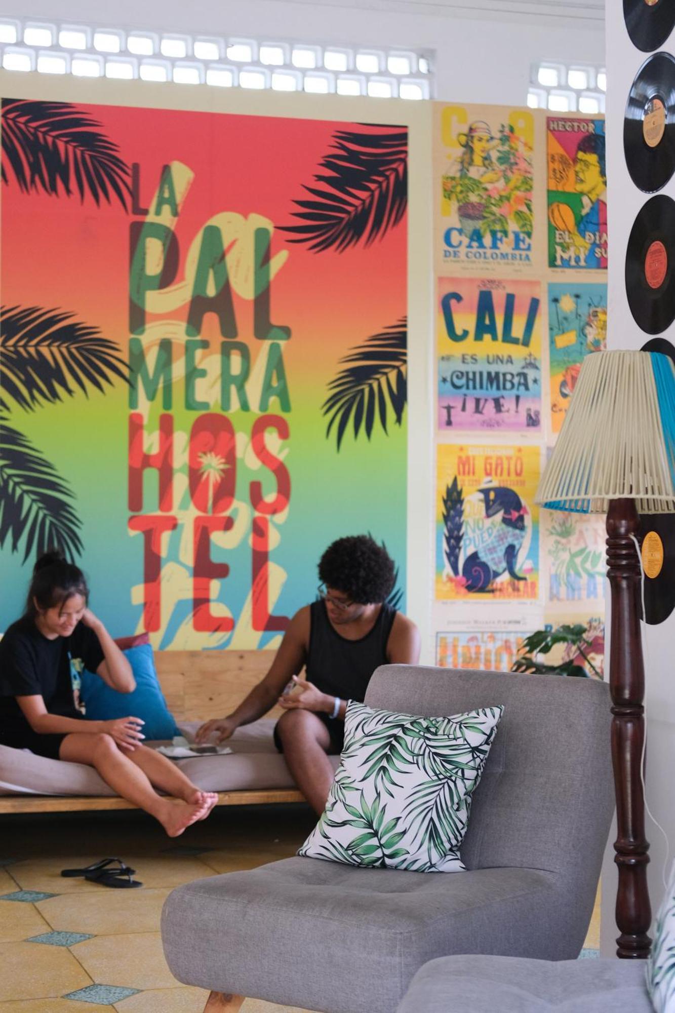 La Palmera Hostel Cali Buitenkant foto