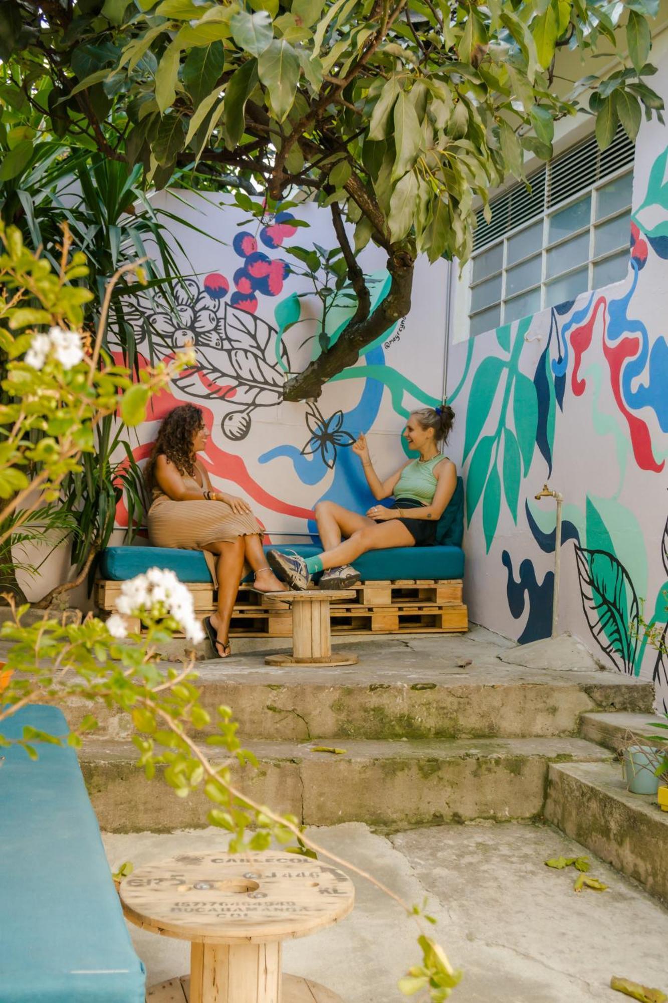 La Palmera Hostel Cali Buitenkant foto